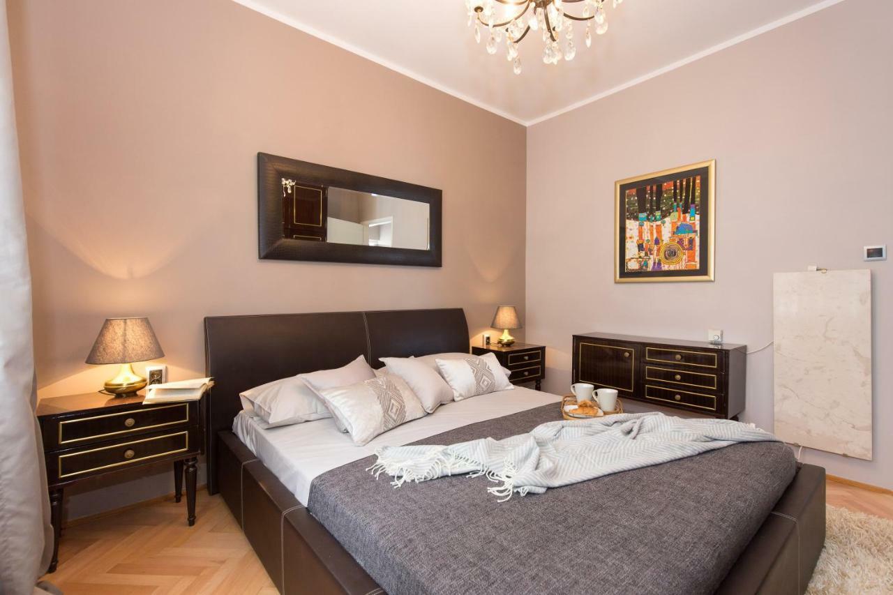 Violic Apartment