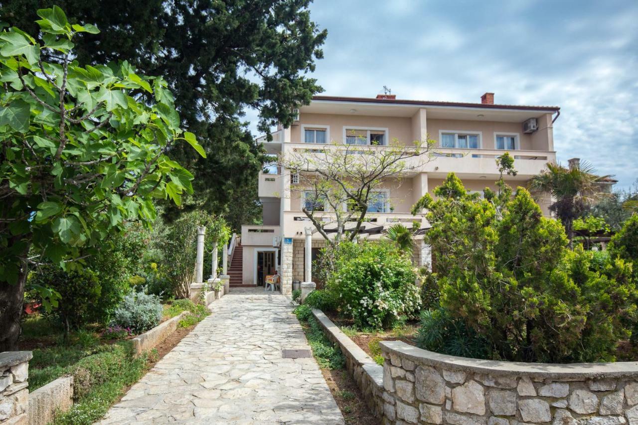 Violic Apartment *